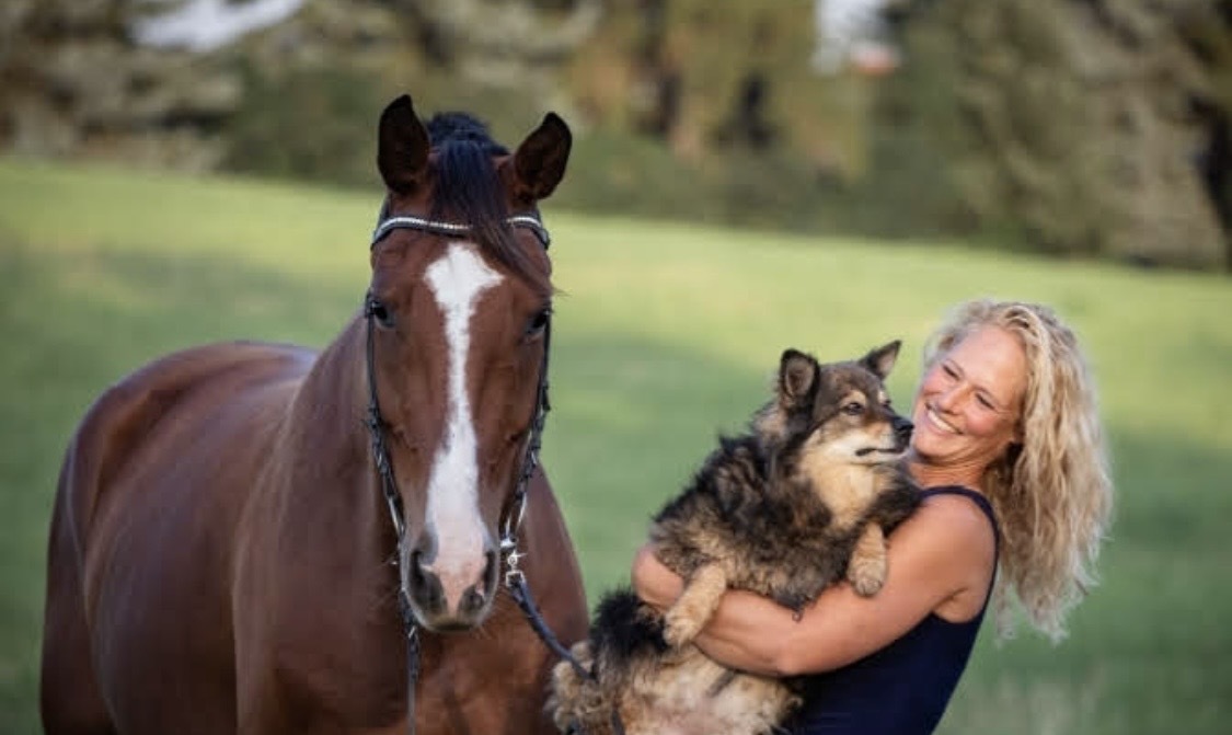 127F525F-C3C2-4F2D-A581-016D3FC85717